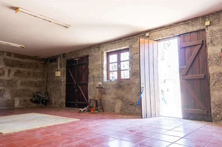 Moradia T8 para Venda em Fornos Foto 43