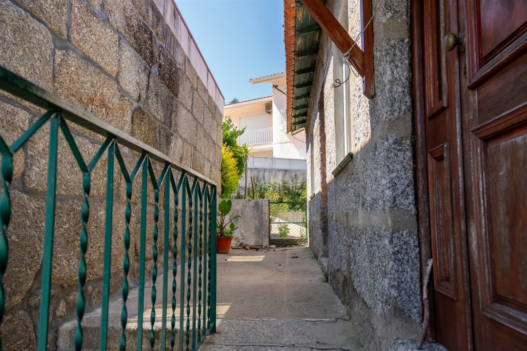 Moradia T8 para Venda em Fornos Foto 50