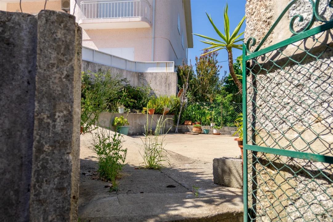 Moradia T8 para Venda em Fornos Foto 51