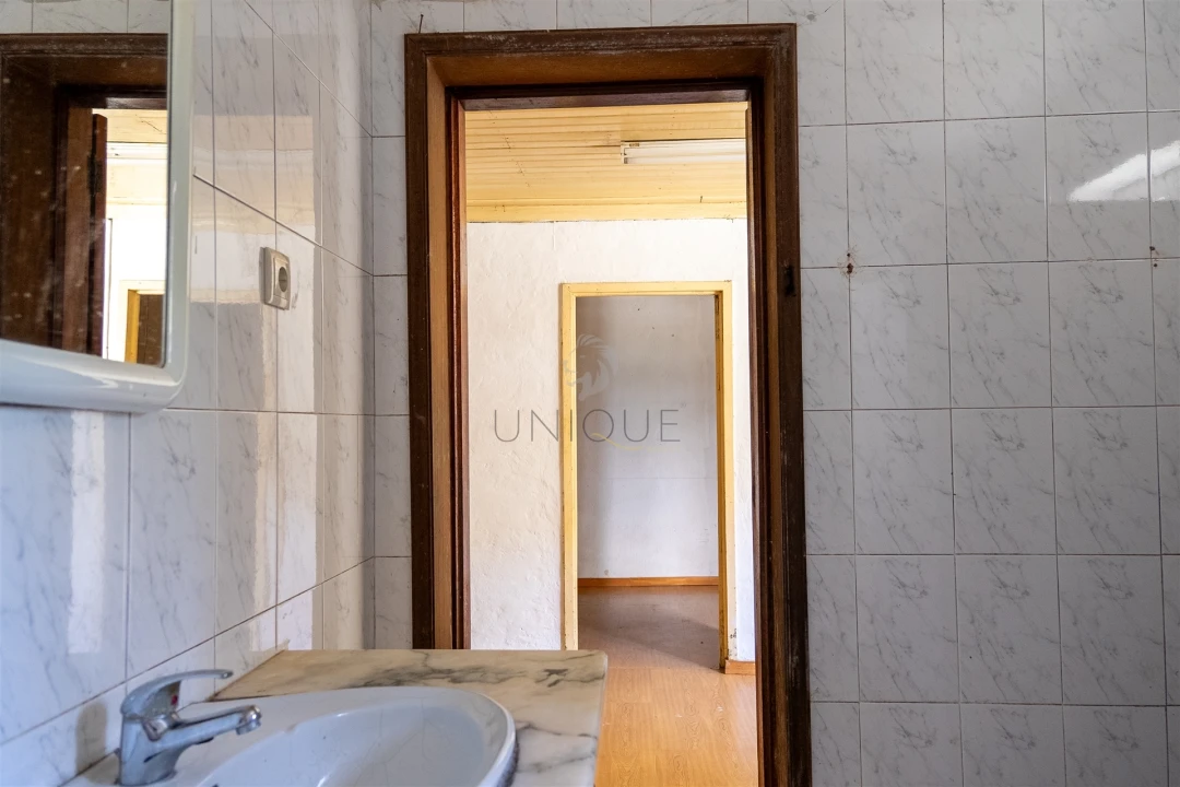 Moradia T8 para Venda em Fornos Foto 13