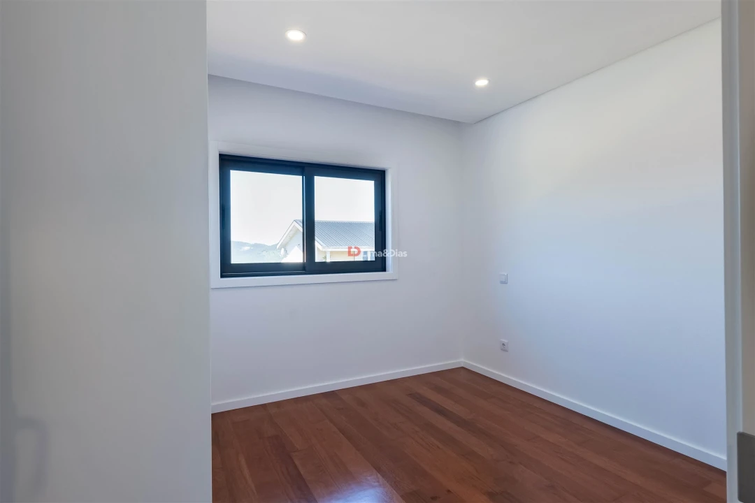 Moradia T3 para Venda em Raiva, Pedorido e Paraíso Foto 26