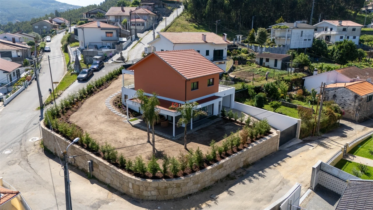 Moradia T3 para Venda em Raiva, Pedorido e Paraíso Foto 35