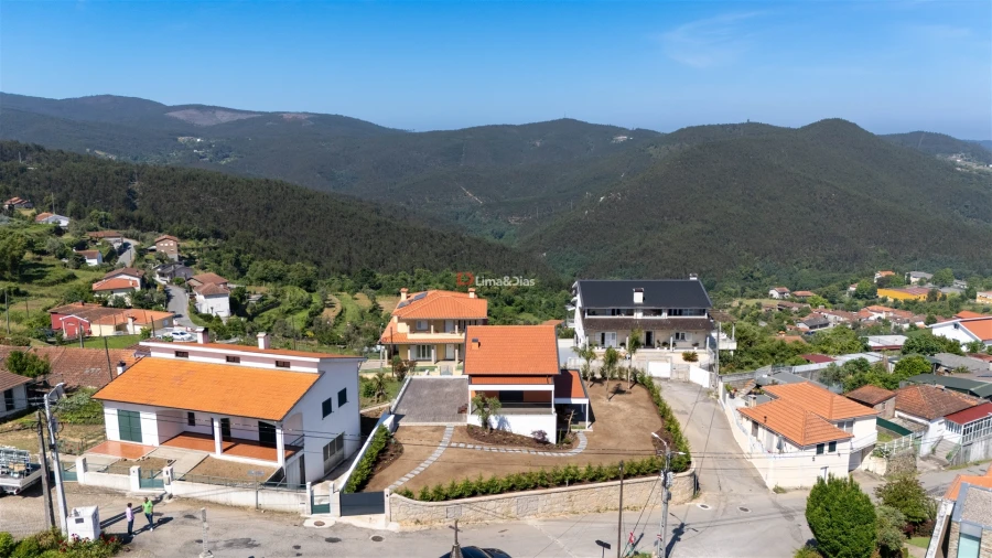 Moradia T3 para Venda em Raiva, Pedorido e Paraíso Foto 51