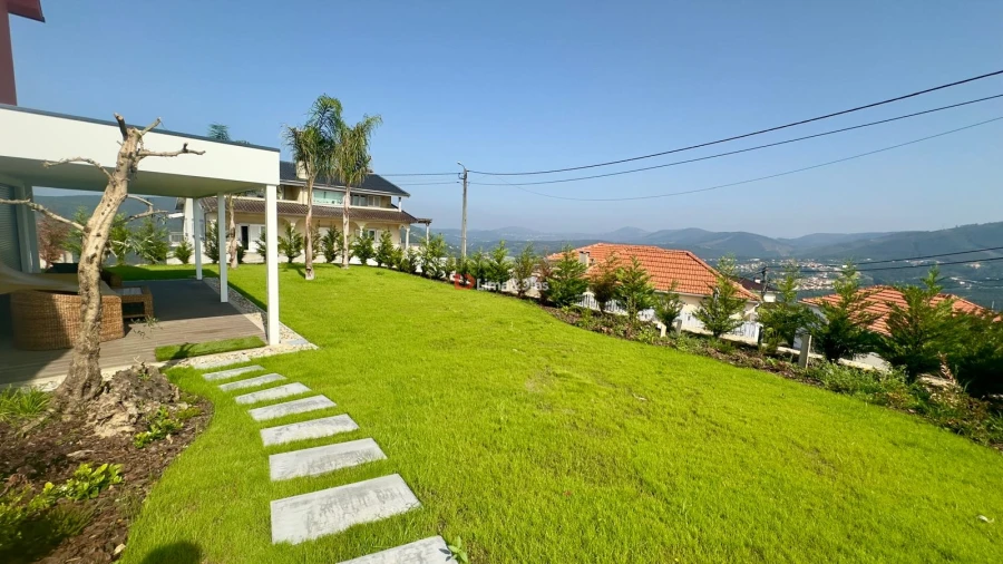 Moradia T3 para Venda em Raiva, Pedorido e Paraíso Foto 1