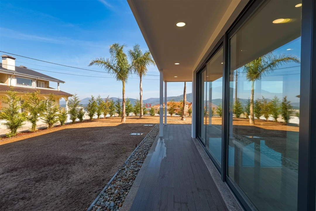 Moradia T3 para Venda em Raiva, Pedorido e Paraíso Foto 3