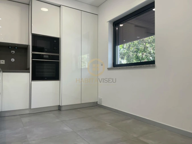 Apartamento T2 para Arrendamento em Ranhados Foto 4