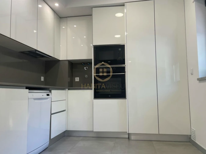 Apartamento T2 para Arrendamento em Ranhados Foto 2