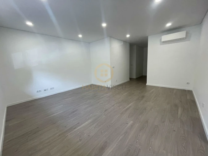 Apartamento T2 para Arrendamento em Ranhados Foto 8