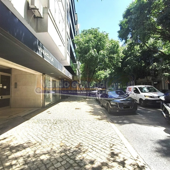 Prédio para Venda em Arroios Foto 16