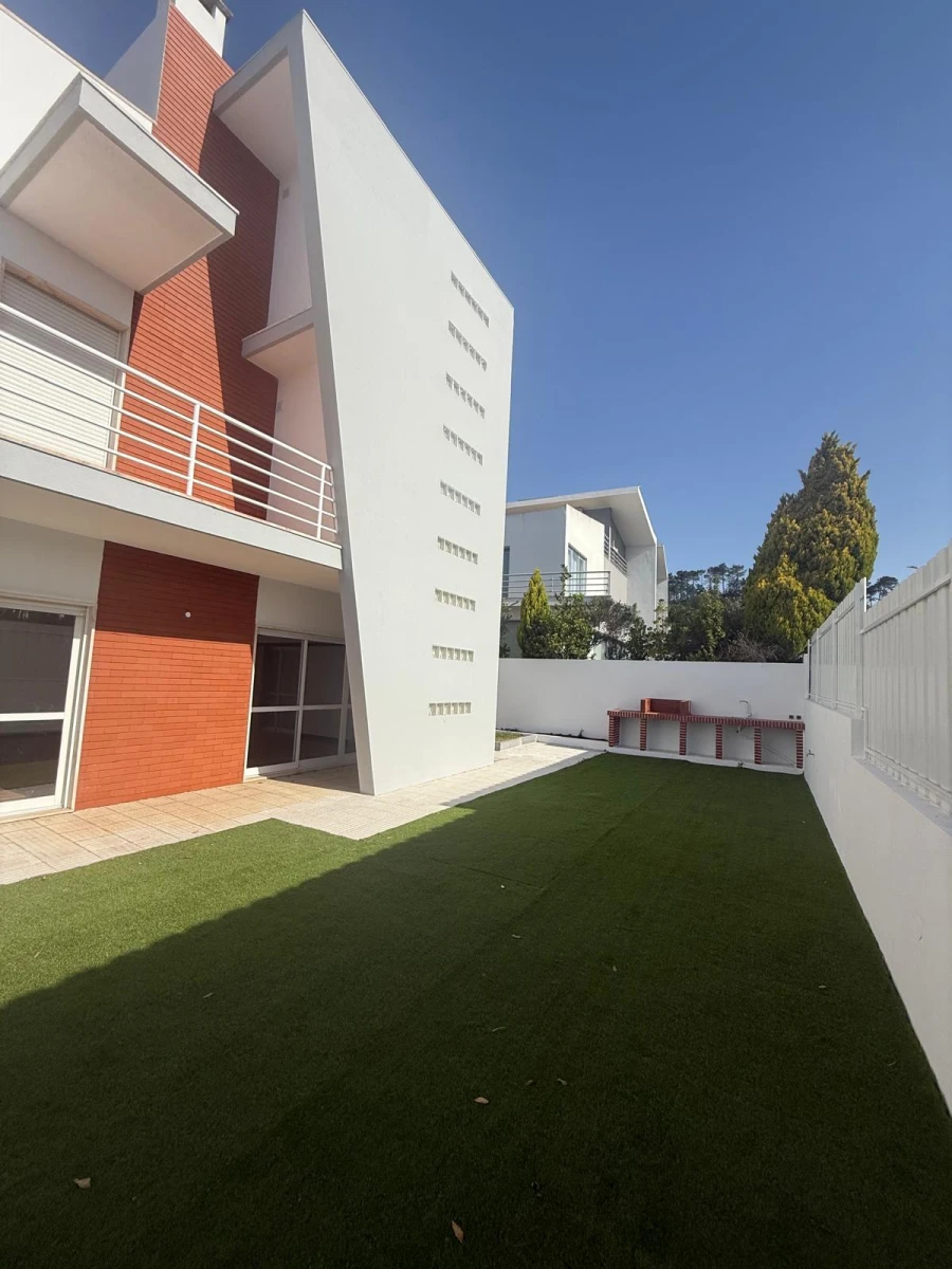 Moradia T4 para Venda em Sesimbra (Castelo) Foto 4