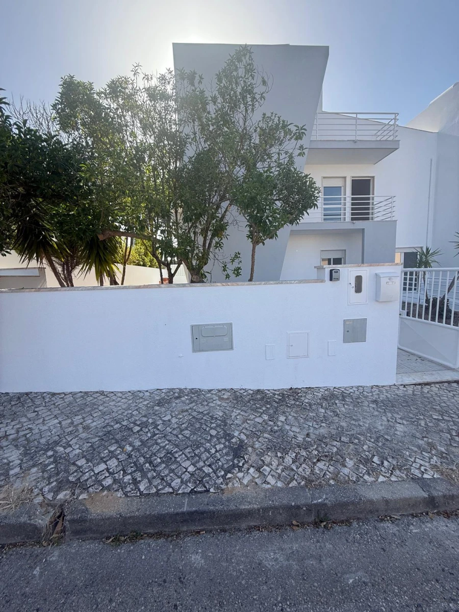 Moradia T4 para Venda em Sesimbra (Castelo) Foto 2