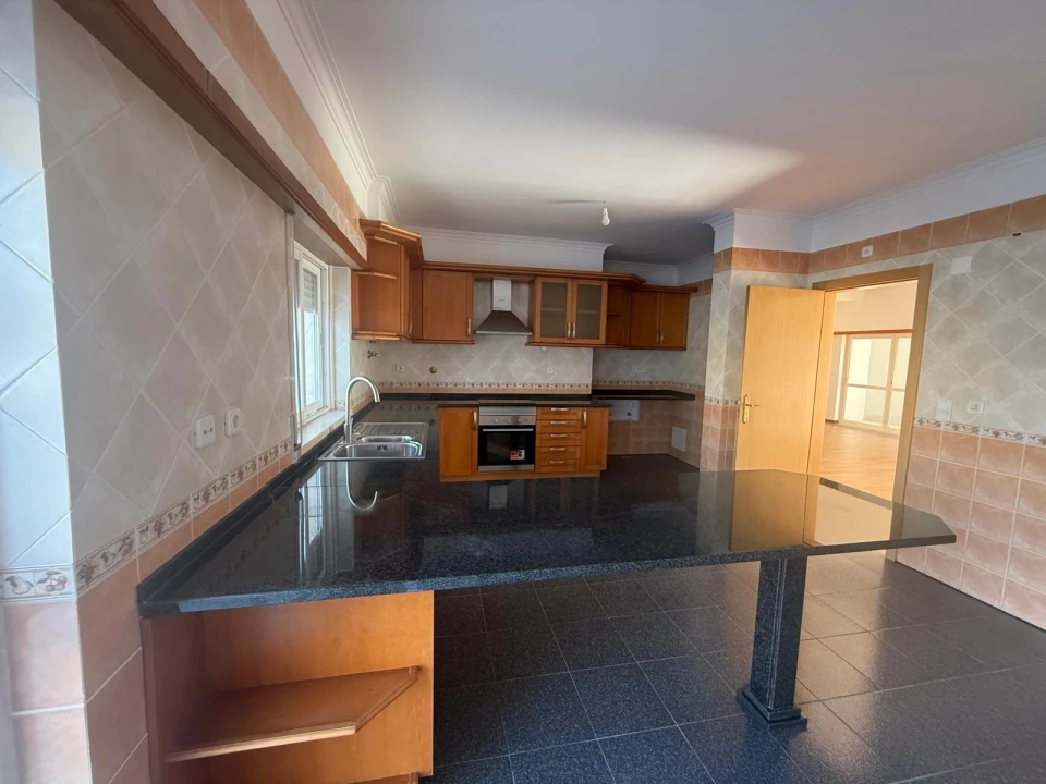 Moradia T4 para Venda em Sesimbra (Castelo) Foto 9