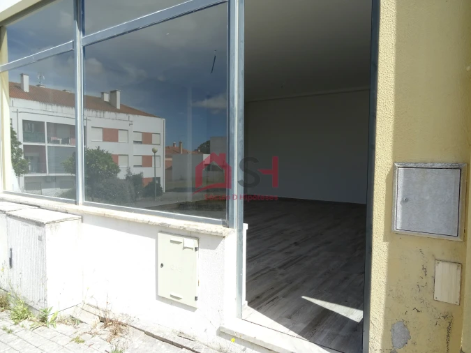 Loja para Venda em Santa Maria, São Pedro e Matacães Foto 2