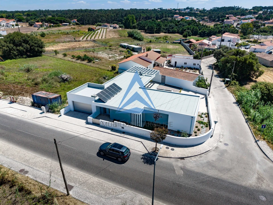 Moradia T4 para Venda em Caldas da Rainha - Santo Onofre e Serra do Bouro Foto 8