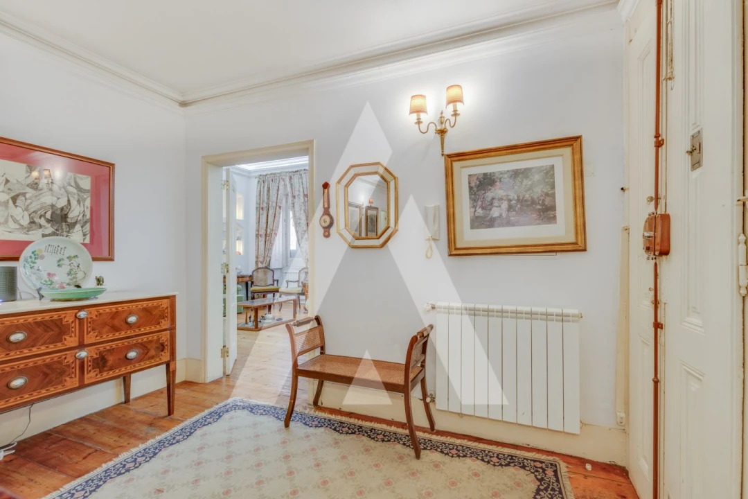 Apartamento T5 para Venda em Misericórdia Foto 4