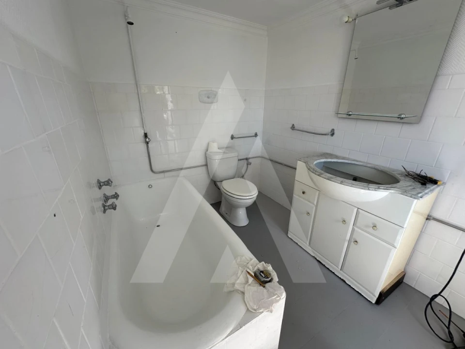 Moradia T6 para Venda em São Marcos da Serra Foto 20