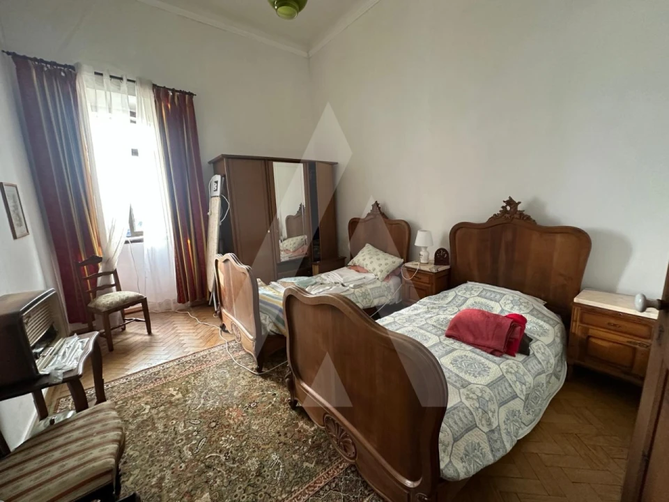 Moradia T6 para Venda em São Marcos da Serra Foto 32