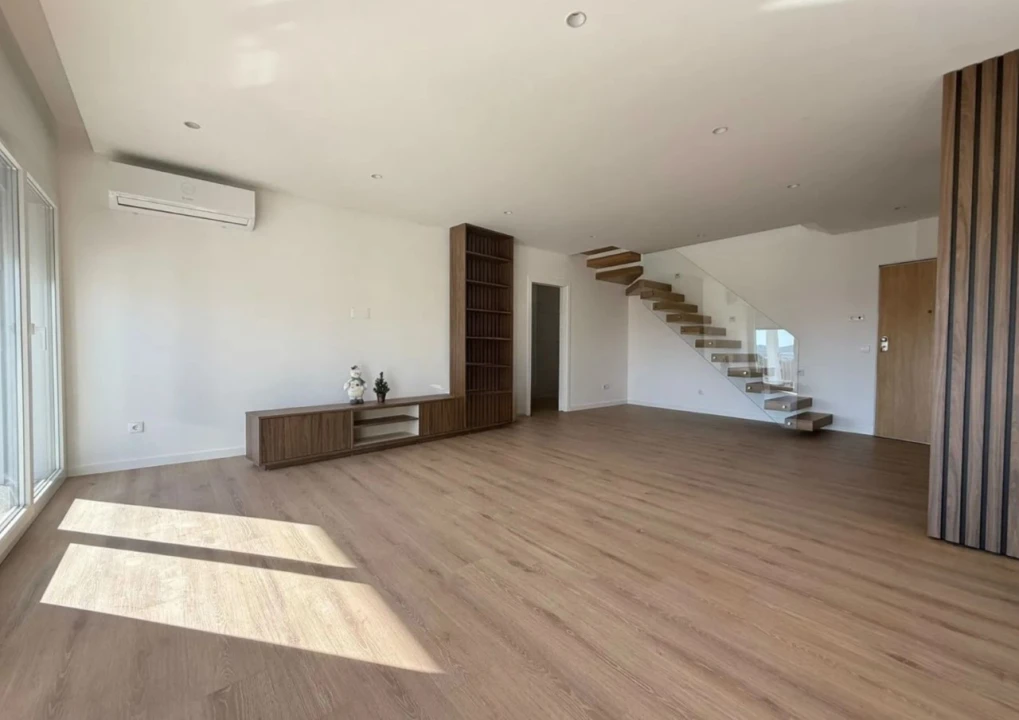 Apartamento T2 para Venda em Tavarede Foto 1
