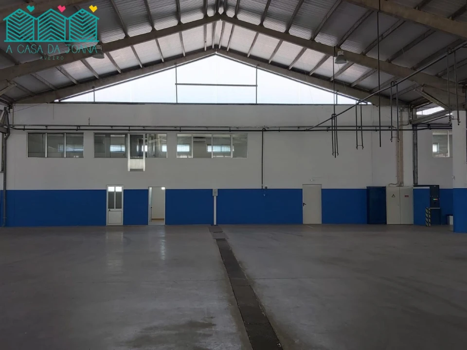 Armazém para Arrendamento em Travassô e Óis da Ribeira Foto 2