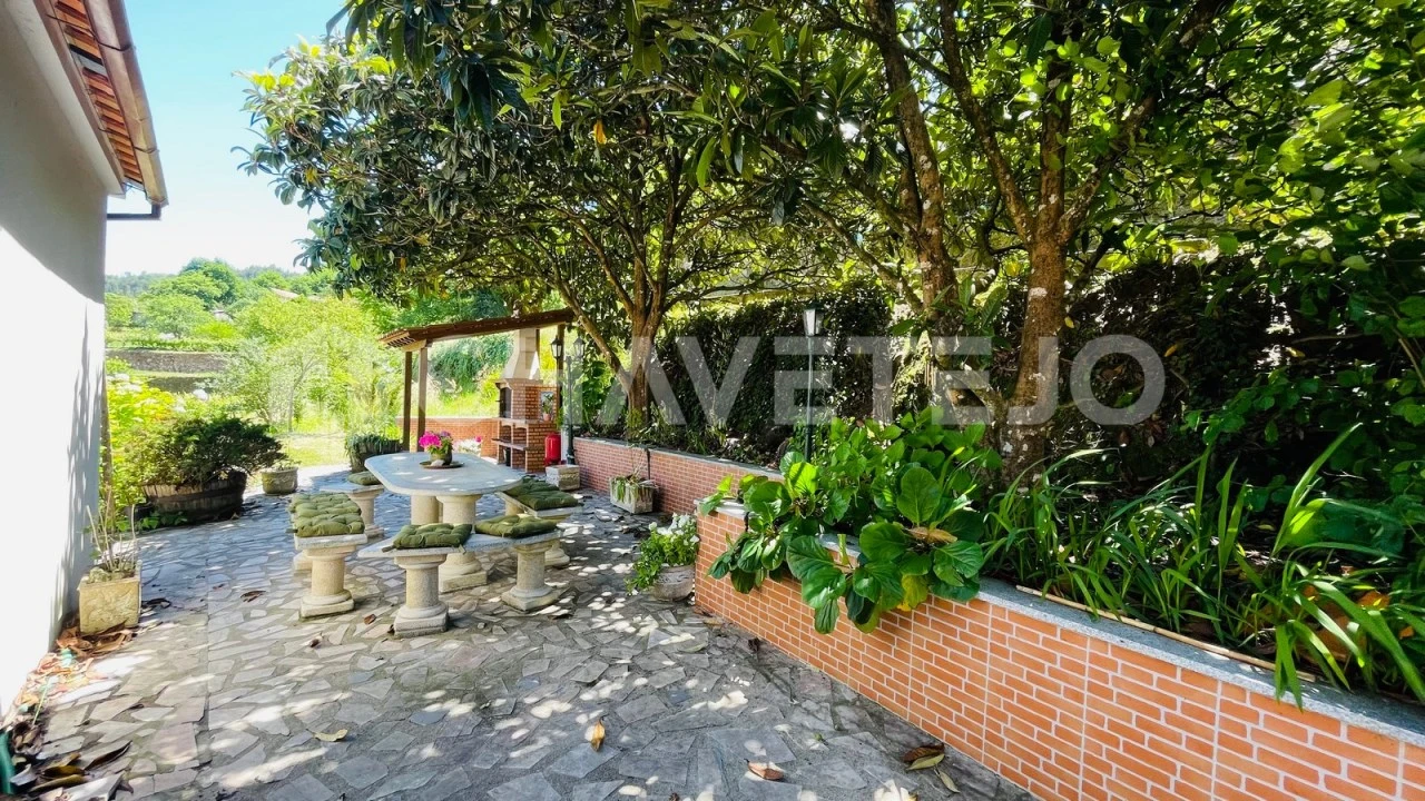 Quinta T6 para Venda em Avo Foto 42