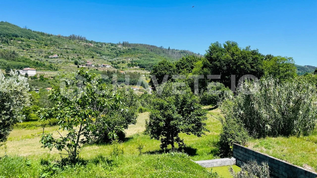 Quinta T6 para Venda em Avo Foto 43