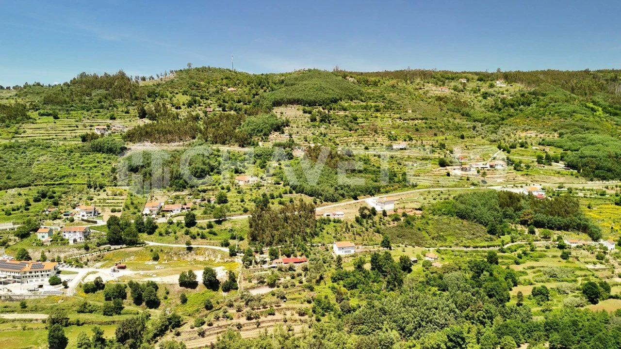 Quinta T6 para Venda em Avo Foto 65