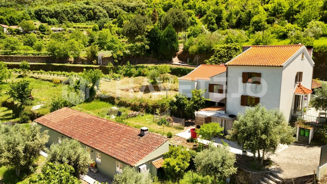 Quinta T6 para Venda em Avo Foto 72