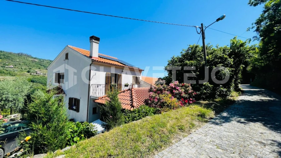 Quinta T6 para Venda em Avo