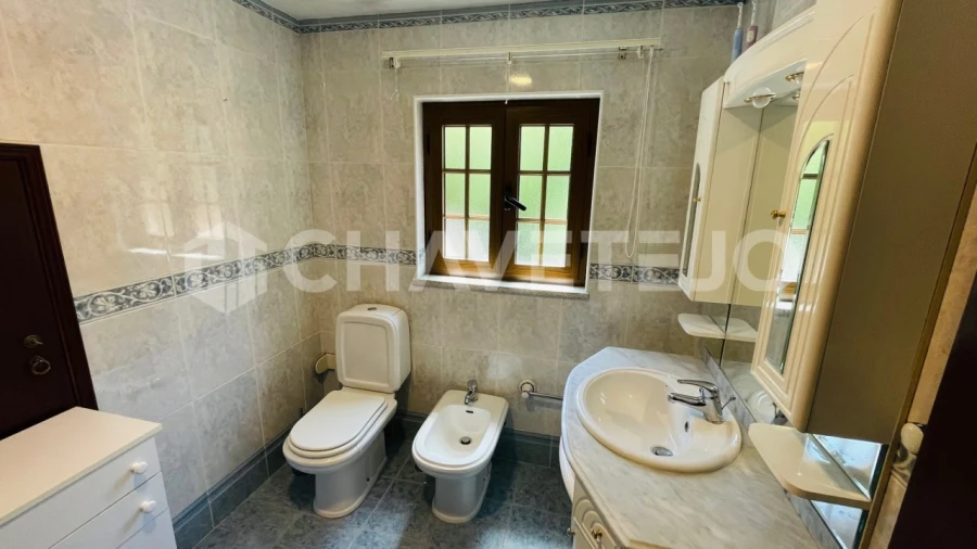 Quinta T6 para Venda em Avo Foto 25