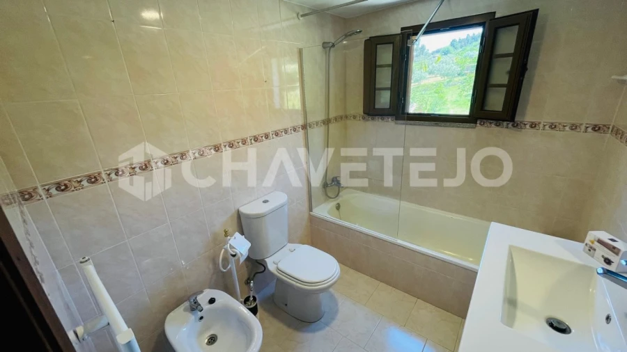 Quinta T6 para Venda em Avo Foto 27