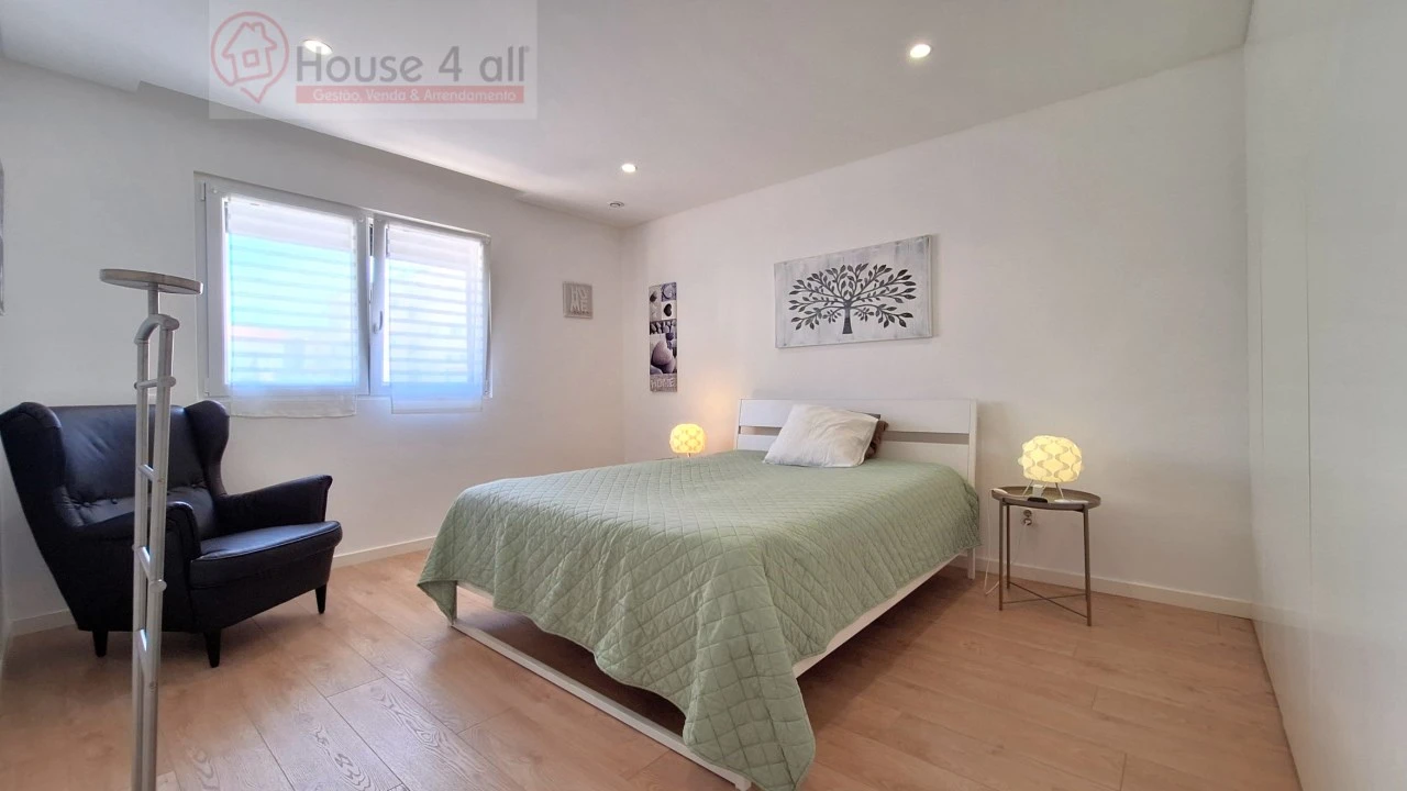 Apartamento T2 para Venda em Atouguia da Baleia Foto 11