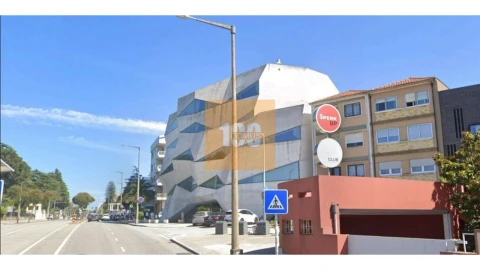 Apartamento T3 para Venda em Lordelo do Ouro e Massarelos