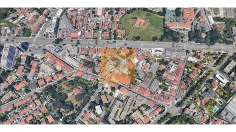 Apartamento T3 para Venda em Lordelo do Ouro e Massarelos