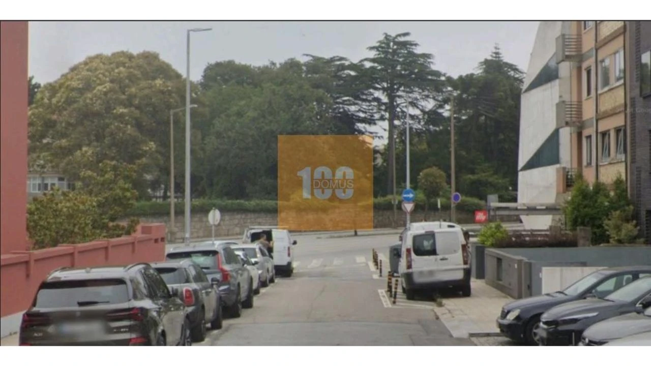 Apartamento T4 para Venda em Lordelo do Ouro e Massarelos Foto 18