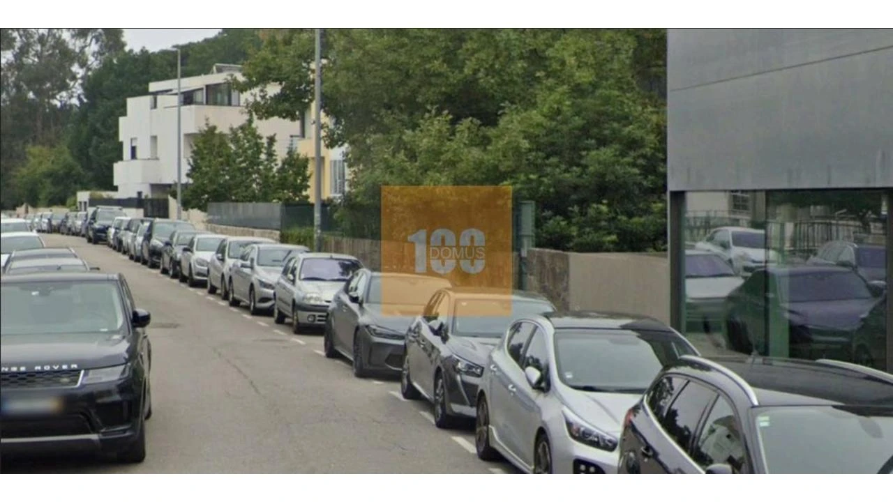 Apartamento T4 para Venda em Lordelo do Ouro e Massarelos Foto 15