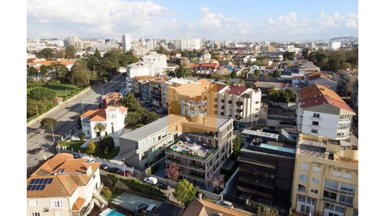 Apartamento T4 para Venda em Lordelo do Ouro e Massarelos Foto 8
