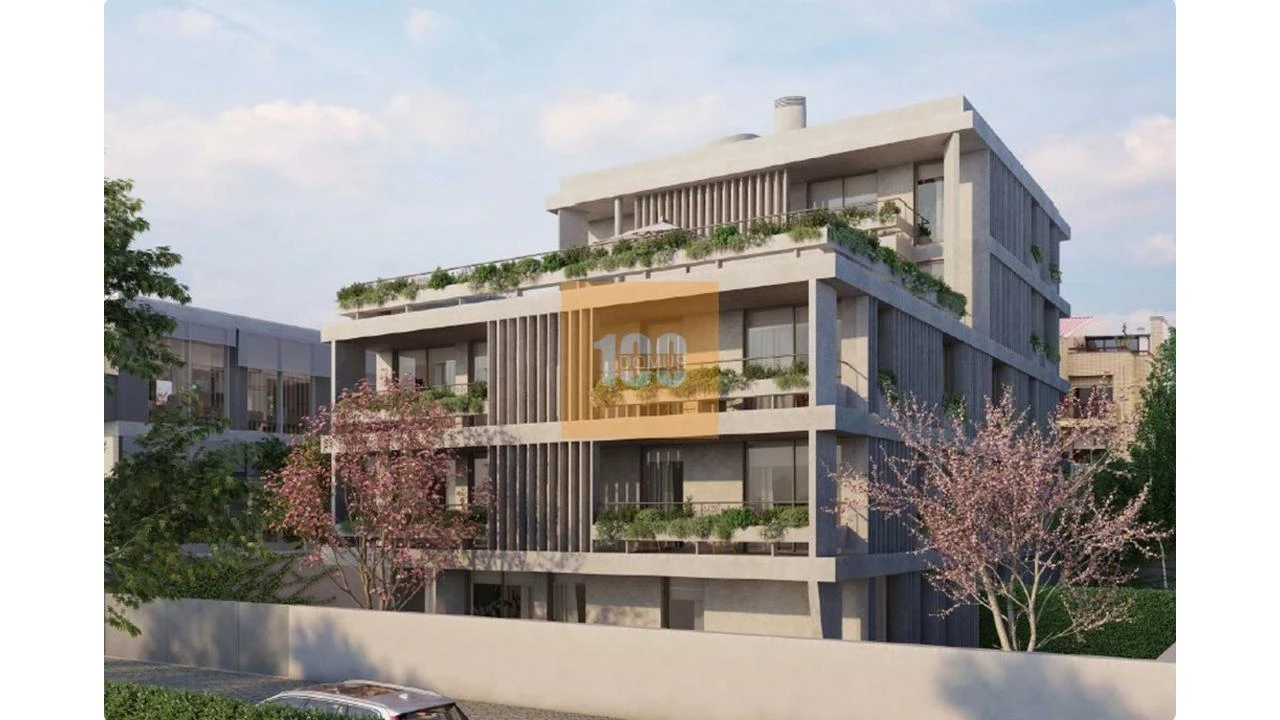 Apartamento T4 para Venda em Lordelo do Ouro e Massarelos Foto 2
