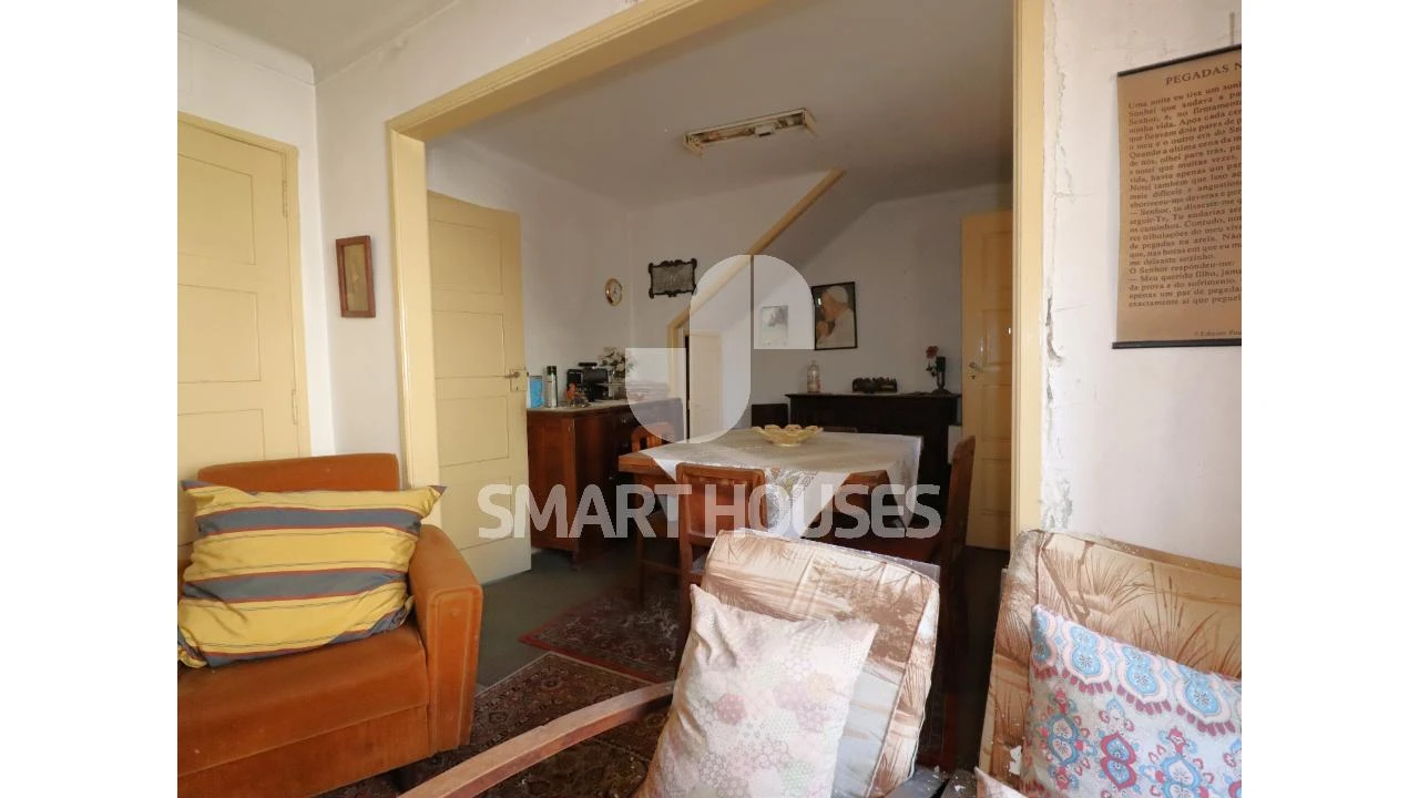 Moradia T3 para Venda em Santo Antonio dos Olivais Foto 12