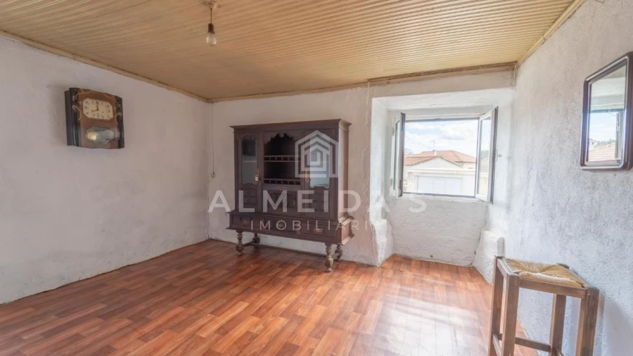 Moradia T2 para Venda em Bornes de Aguiar Foto 10