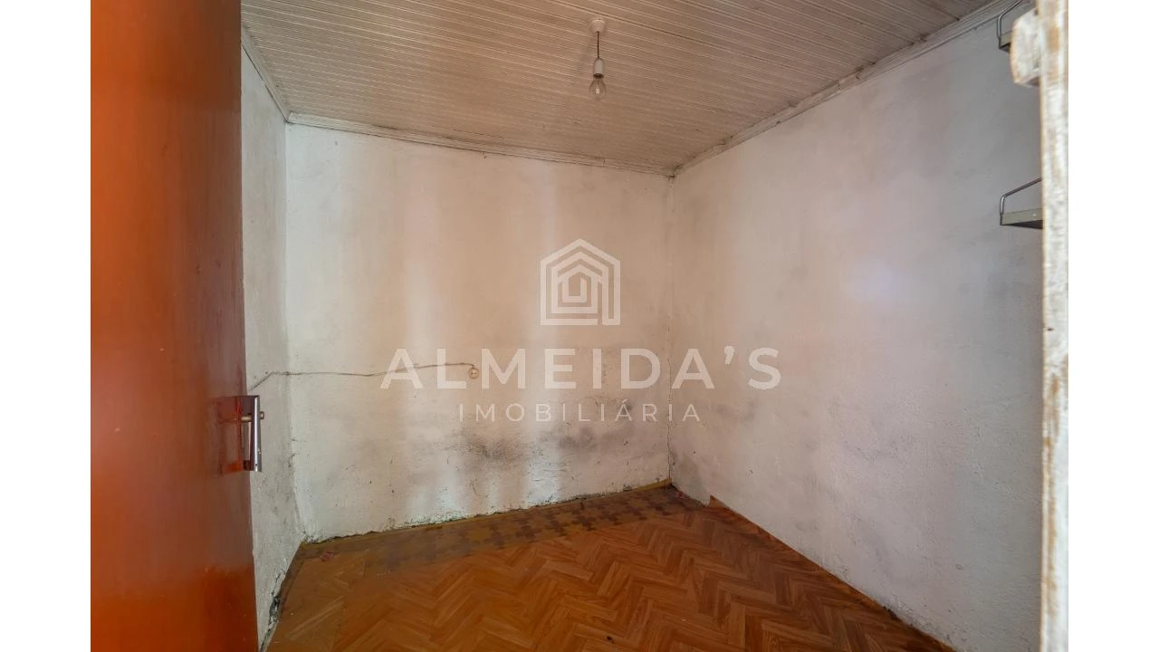 Moradia T2 para Venda em Bornes de Aguiar Foto 2