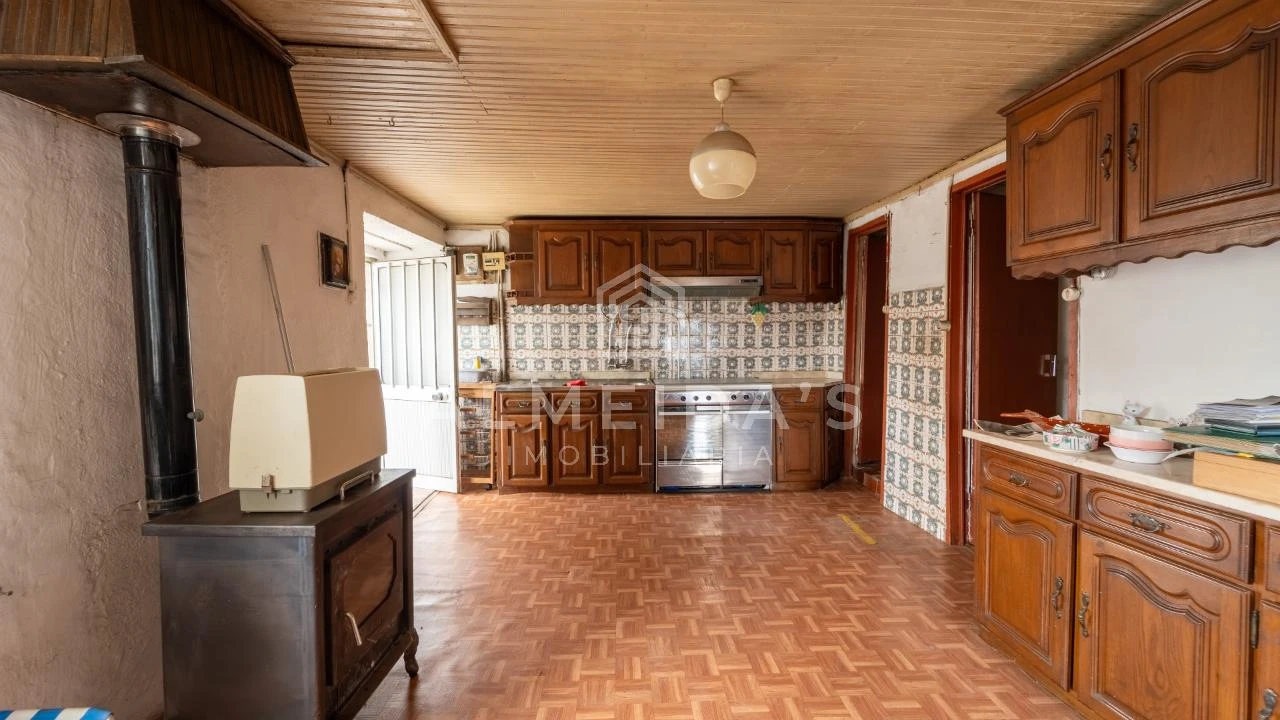 Moradia T2 para Venda em Bornes de Aguiar Foto 6