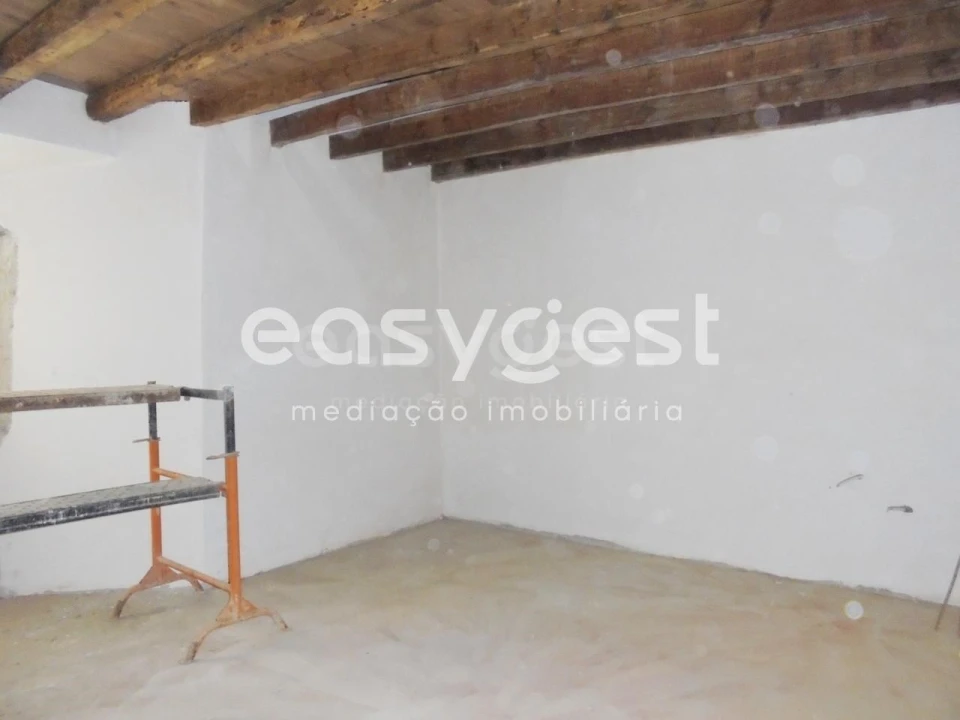 Apartamento T3 para Venda em São João Baptista e Santa Maria dos Olivais Foto 2