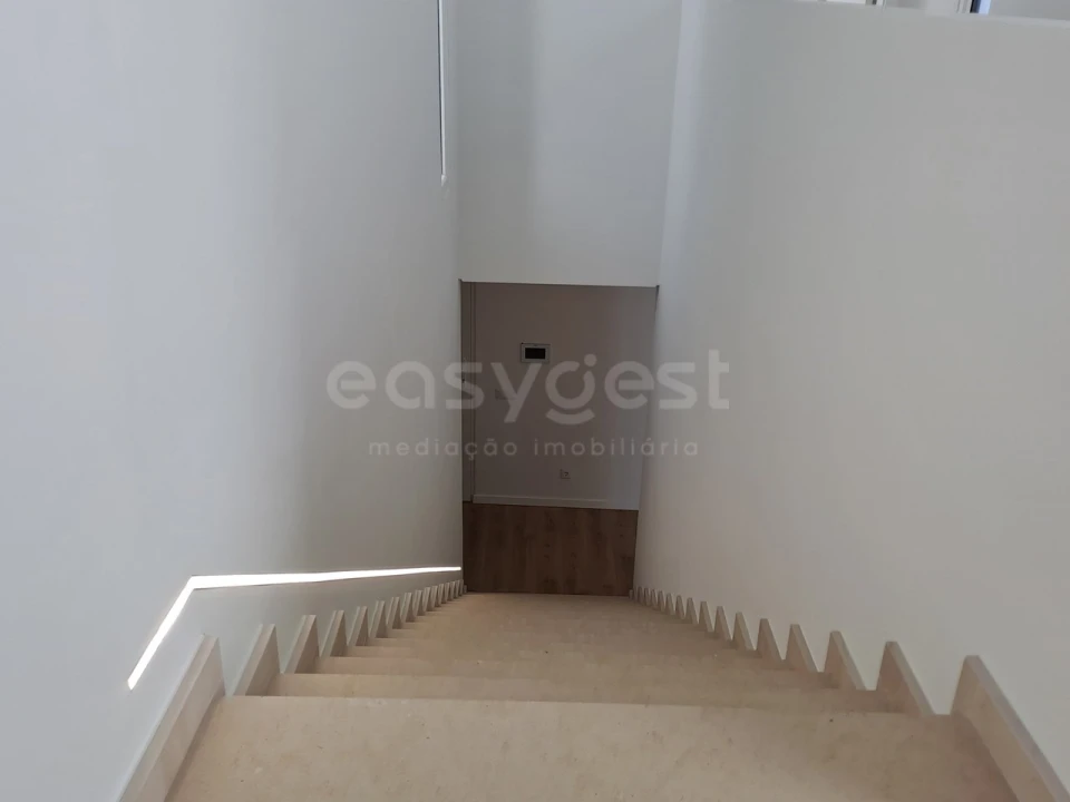 Moradia T3 para Venda em Gambia-Pontes-Alto da Guerra Foto 19