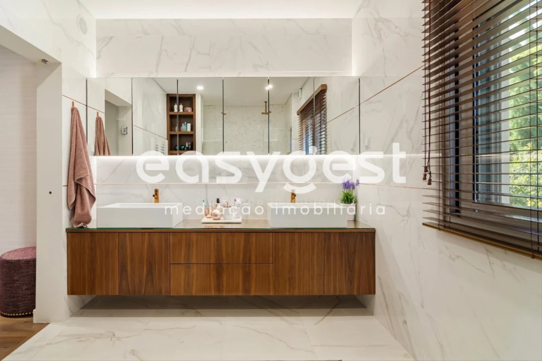 Moradia T4 para Venda em Quinta do Anjo Foto 13