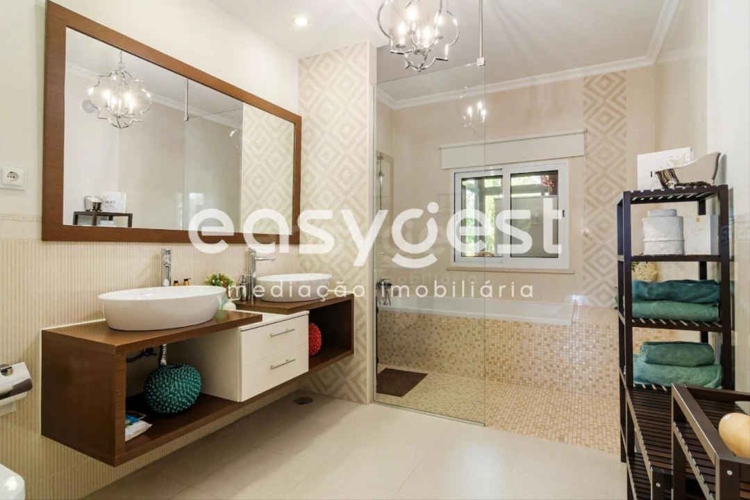 Moradia T4 para Venda em Quinta do Anjo Foto 18