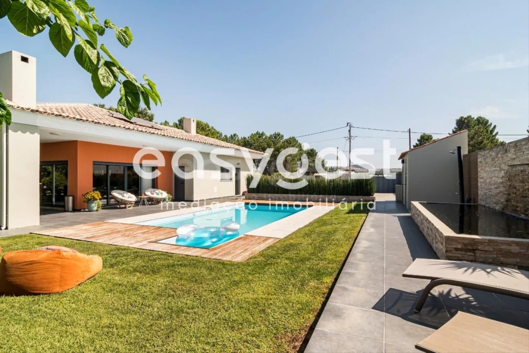 Moradia T4 para Venda em Quinta do Anjo Foto 23