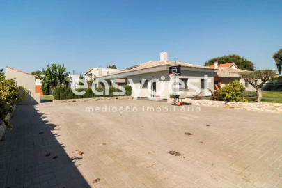 Moradia T4 para Venda em Quinta do Anjo