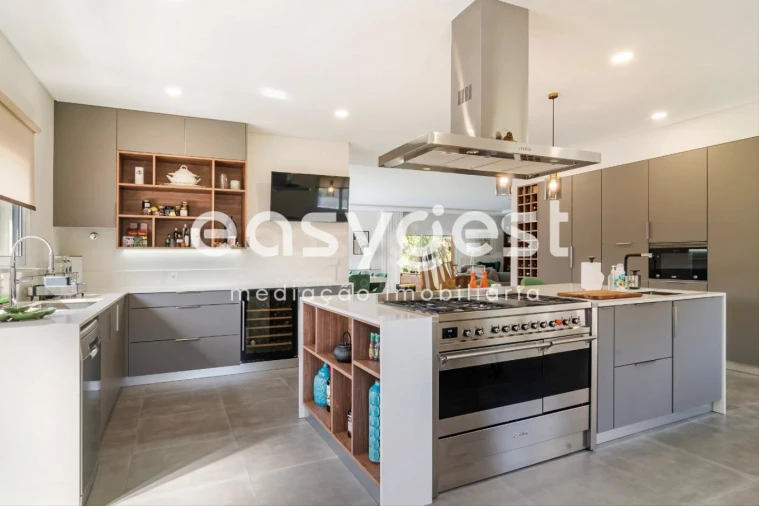 Moradia T4 para Venda em Quinta do Anjo Foto 9