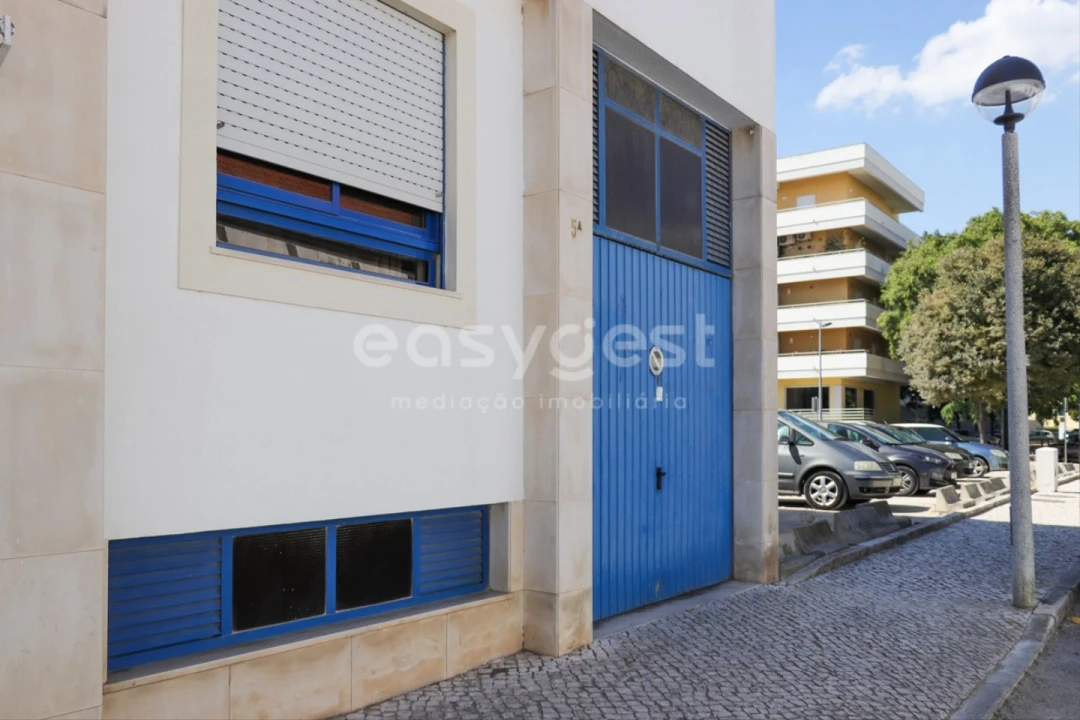 Garagem para Venda em União das Freguesias de Setúbal Foto 3