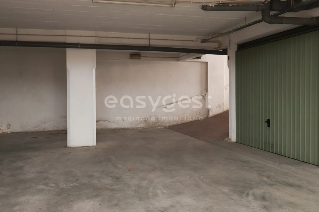Garagem para Venda em União das Freguesias de Setúbal Foto 12